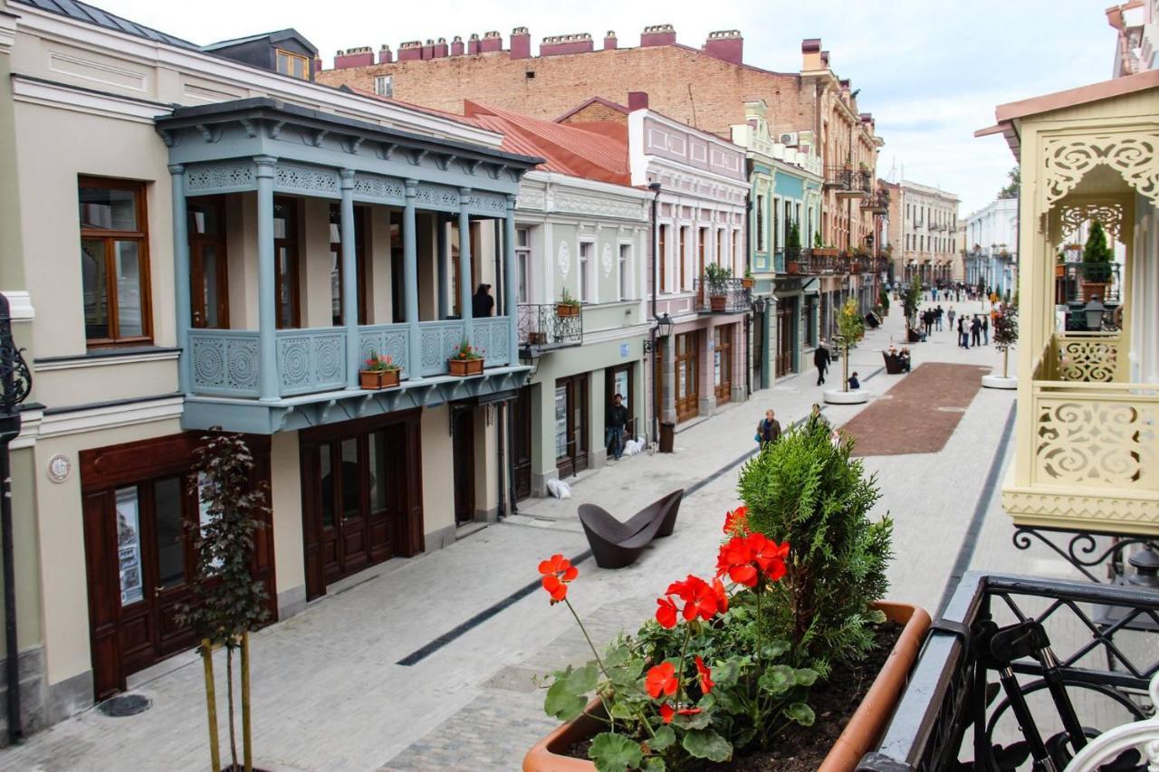 Apartamento Librarians' Flat Tiflis Exterior foto